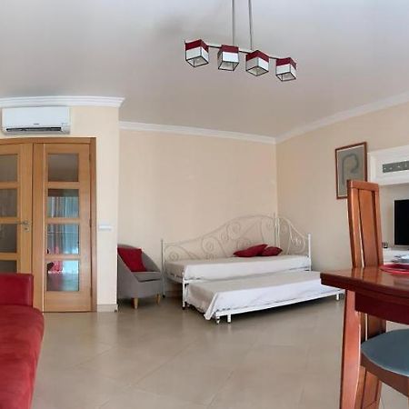 Fantastic Fatima Apartment Вила-Реал-ди-Санту-Антониу Экстерьер фото